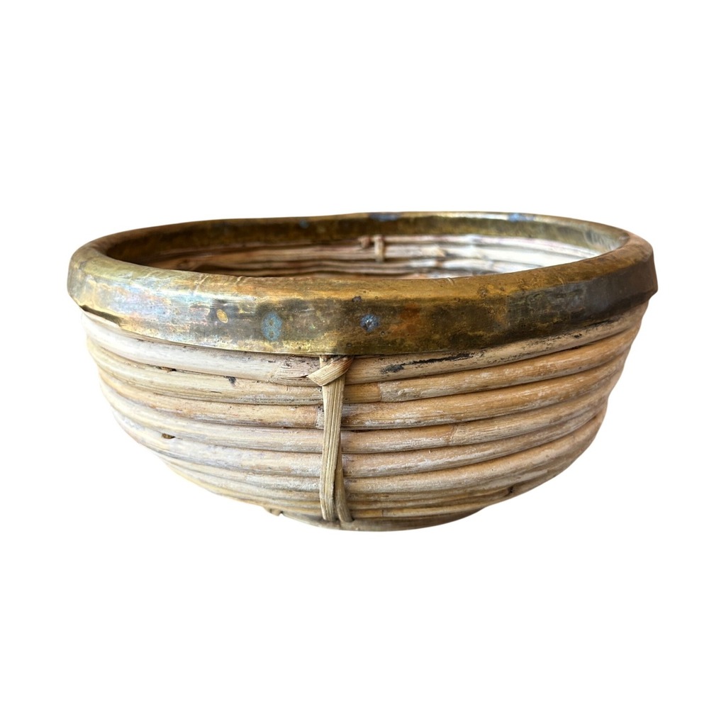 READ Vintage Wicker Rattan Bowl with Brass Rim Mid Century Modern Boho Decor